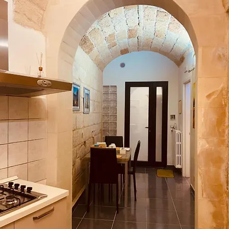 Dimore Della Corte Affittacamere Lecce