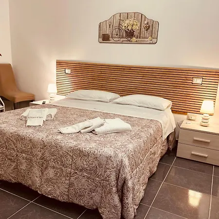 Dimore Di - La Corte Guest house 4*
