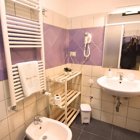 Dimore Di - La Corte Гостевой дом 4*