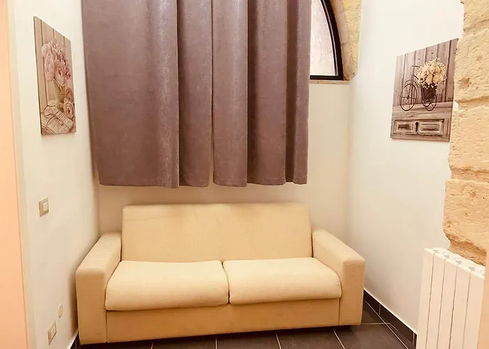 Dimore Di - La Corte Gasthof Lecce